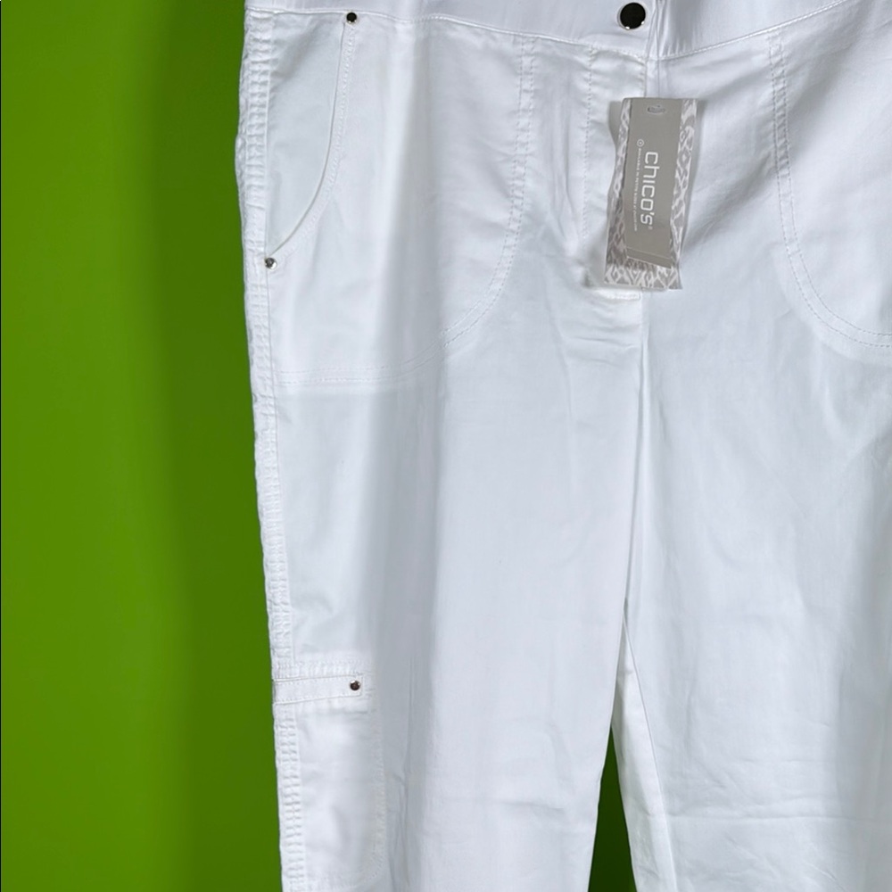 Chico's White Capris with Belt Loops and Minimalist Design - Picture 4 of 8
